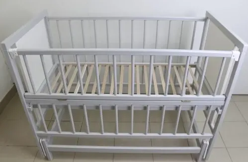 Pătuț Kuzya Urs Gri pe balansoar Pătuț Kuzya Urs Gri pe balansoar