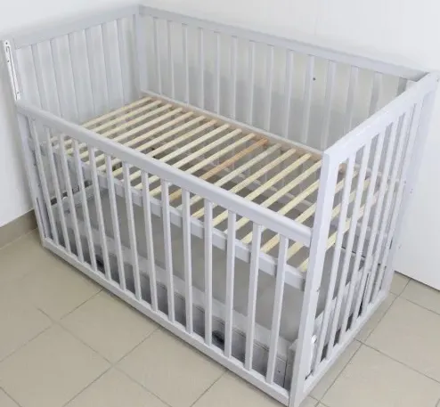 Pătuț Kuzya Sofia Gri pe balansoar cu sertar Pătuț Kuzya Sofia Gri pe balansoar cu sertar