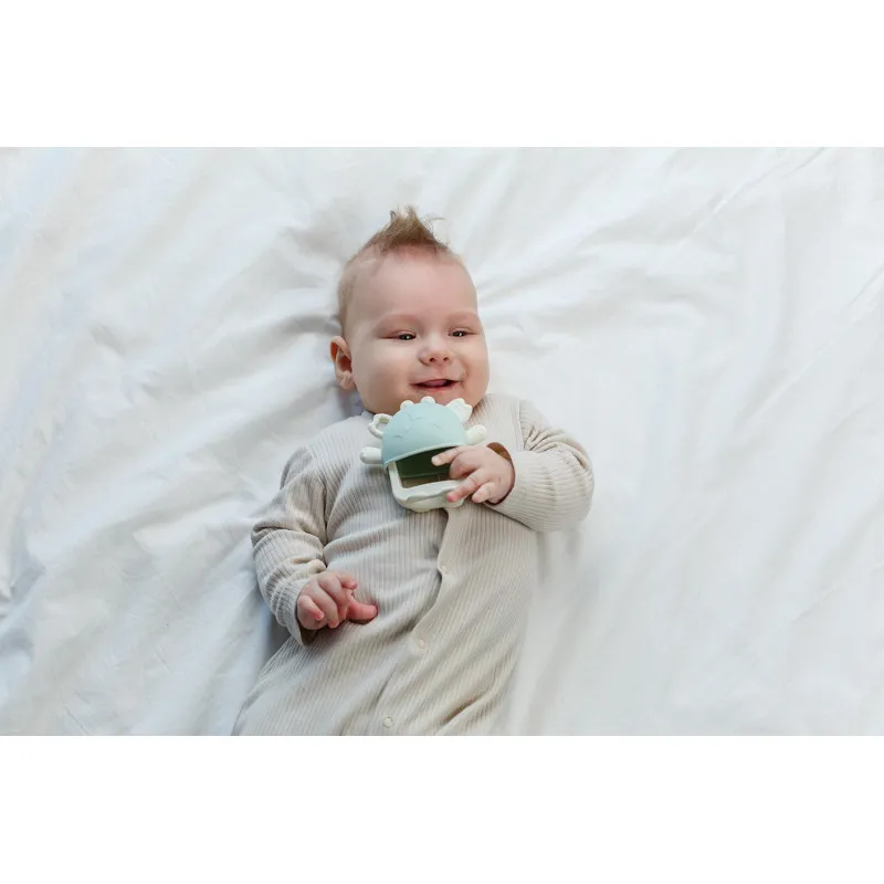 Dentitie din silicon pentru mana Roxy Kids „Crabby”, Verde pal (RST-002-G) Dentitie din silicon pentru mana Roxy Kids „Crabby”, Verde pal (RST-002-G)