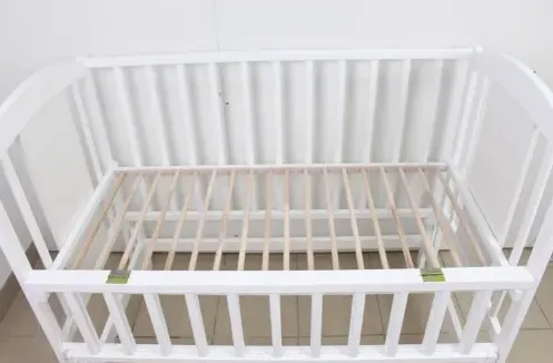 Pătuț Kuzya Elefant Alb pe balansoar Pătuț Kuzya Elefant Alb pe balansoar