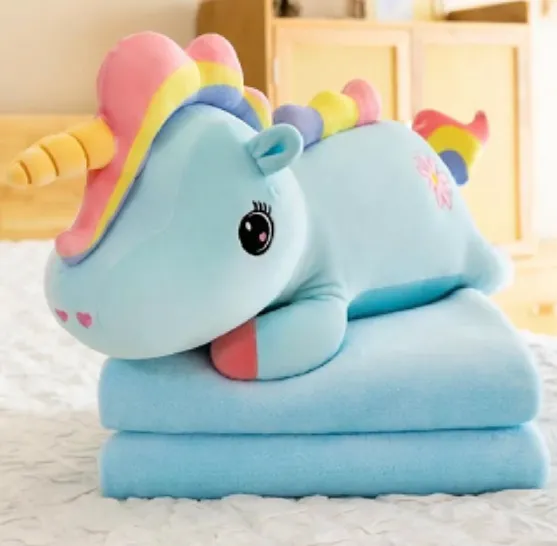 Jucărie din pluș Unicorn Curcubeu 60cm ,cu plapumă 1×1,6m, albastru (896753)