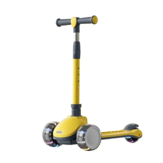 Trotinetă pentru copii cu 3 roți luminoase, platformă cu lumini și muzică, galben, RTM Scooter (88313)