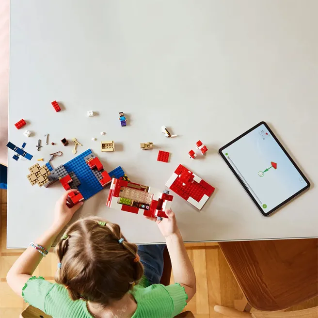 Constructor LEGO Minecraft Casă de vaci cu ciuperci, art. 21270 Constructor LEGO Minecraft Casă de vaci cu ciuperci, art. 21270