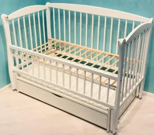 Pătuc Dubok Elit Alb pe balansoar cu sertar Pătuc Dubok Elit Alb pe balansoar cu sertar