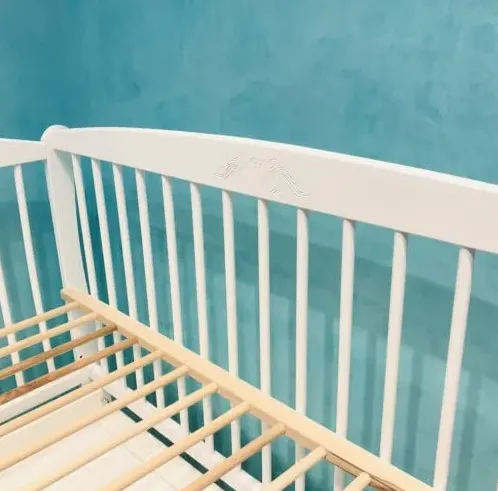 Pătuc Dubok Elit Alb pe balansoar cu sertar Pătuc Dubok Elit Alb pe balansoar cu sertar