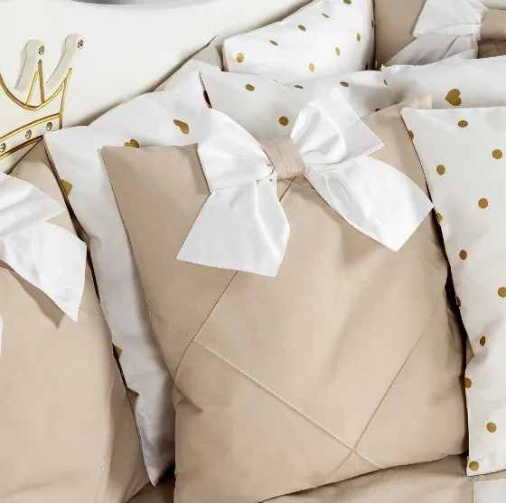 Lenjerie de patut 8 piese PM Perne Maro Lenjerie de patut 8 piese PM Perne Maro