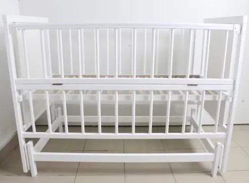 Patut Kuzya Urs Alb pe balansoar Patut Kuzya Urs Alb pe balansoar