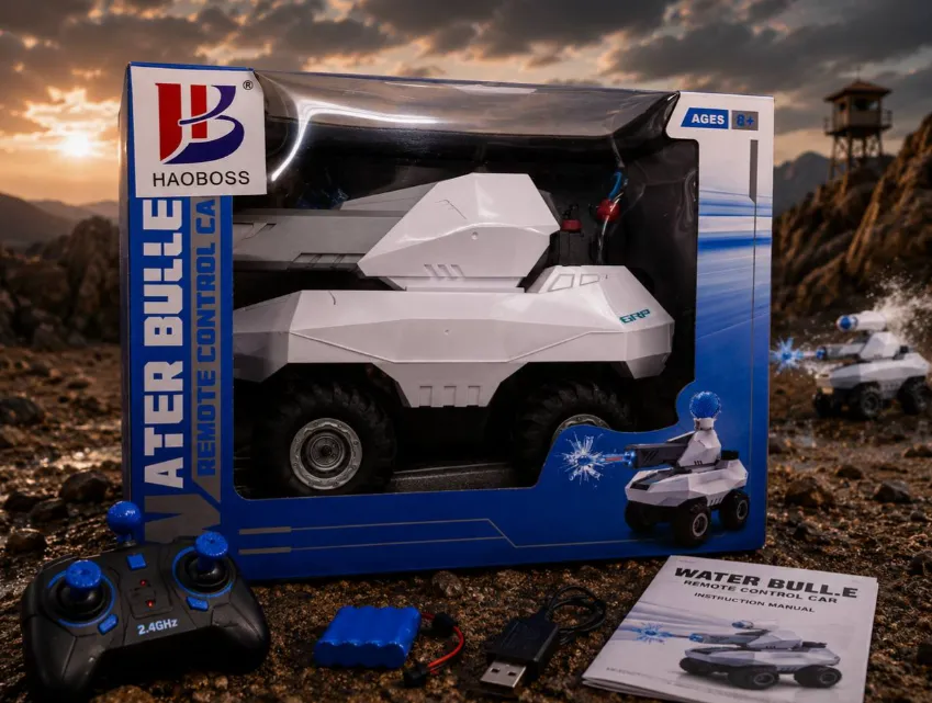 Vehicul militar radiocomandat cu tun de apă