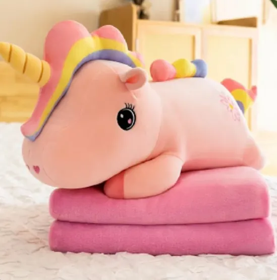 Jucărie din pluș Unicorn Curcubeu 60cm ,cu plapumă 1×1,6m, roz (957867)