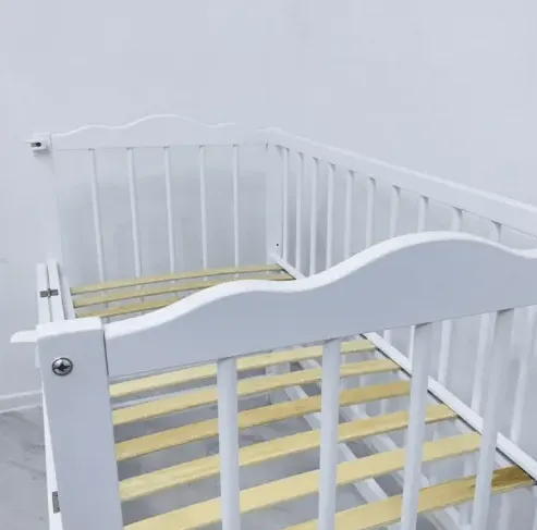 Patuc Kuzya Anghelina-2 Alb pe balansoar Patuc Kuzya Anghelina-2 Alb pe balansoar