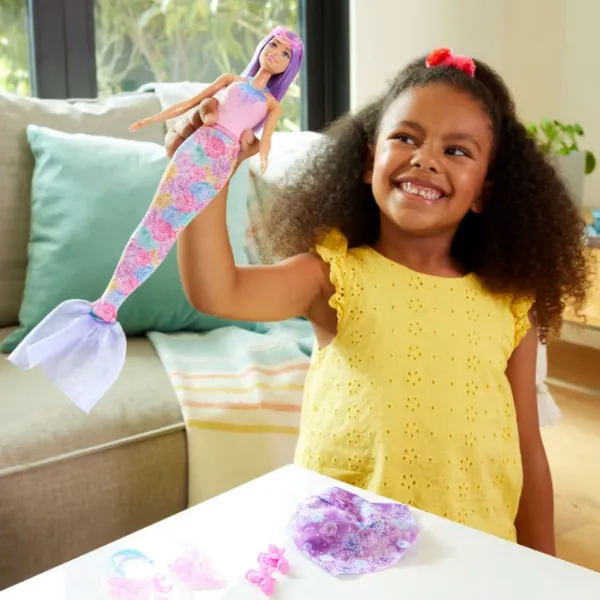 Păpușa Barbie „Fashion Fantasy” Păpușa Barbie „Fashion Fantasy”