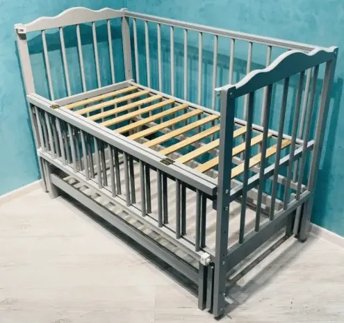 Patut Kuzya Anghelina-2 Gri pe balansoar Patut Kuzya Anghelina-2 Gri pe balansoar