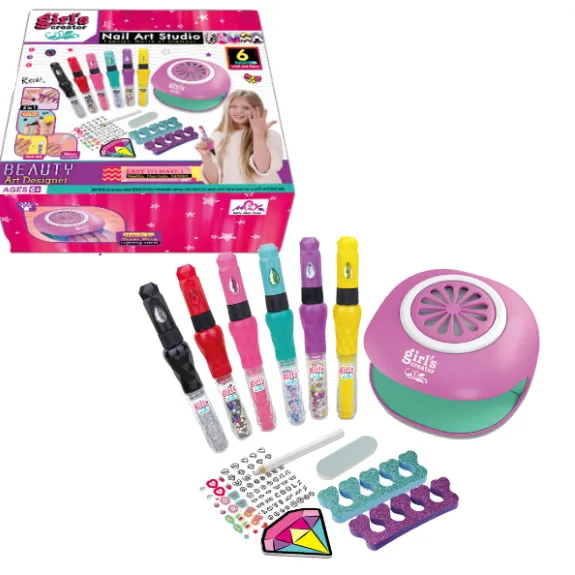 Set de manichiură și decorarea unghiilor