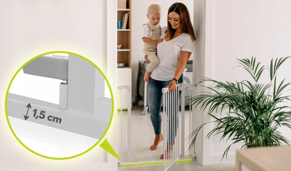 Poartă de siguranță Lionelo Truus Slim Black Onyx, 75-105 cm Poartă de siguranță Lionelo Truus Slim Black Onyx, 75-105 cm