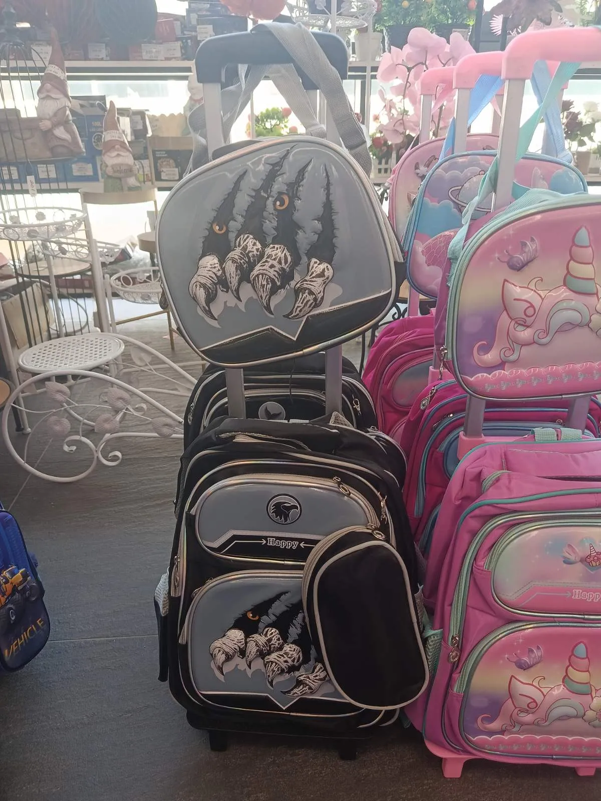 rucsac școlar pe roți gheare