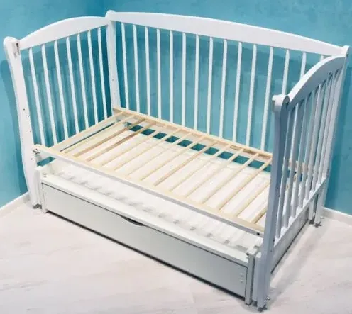 Pătuc Dubok Elit Alb pe balansoar cu sertar Pătuc Dubok Elit Alb pe balansoar cu sertar