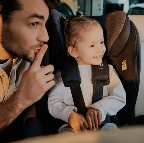 Scaun auto 76-150 cm (i-Size) Isofix Lionelo Harper Black Carbon Grey Scaun auto 76-150 cm (i-Size) Isofix Lionelo Harper Black Carbon Grey