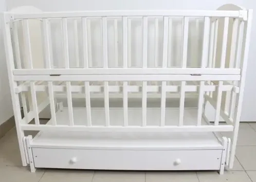 Pătuț Kuzya Iepuraș Alb pe balansoar cu sertar Pătuț Kuzya Iepuraș Alb pe balansoar cu sertar