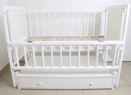 Pătuț Kuzya Urs Alb pe balansoar cu sertar Pătuț Kuzya Urs Alb pe balansoar cu sertar