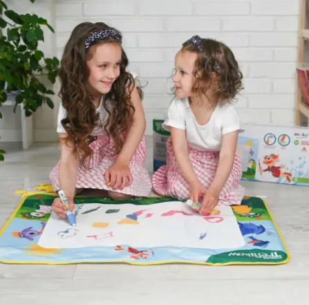 Covoraș de desen cu apă Akuku Treflik Family Covoraș de desen cu apă Akuku Treflik Family