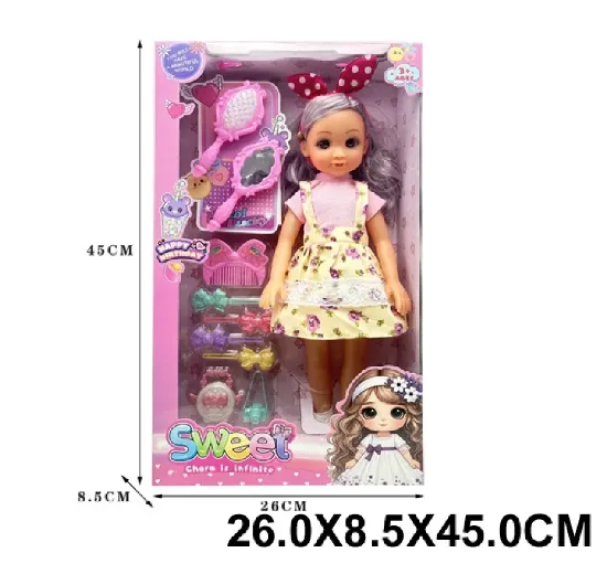 Функциональная кукла с аксессуарами, говорит на румынском языке.