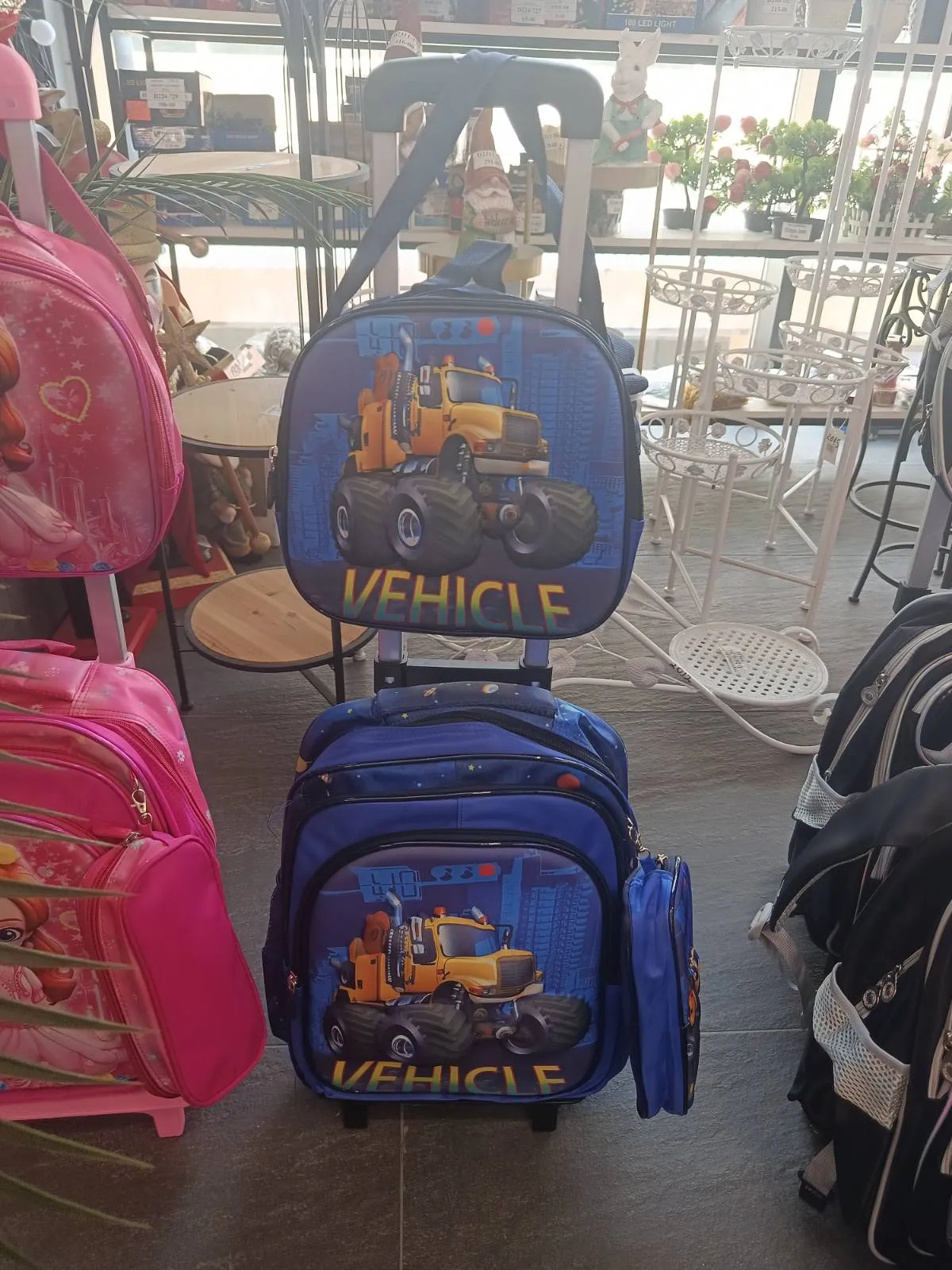 rucsac școlar pe roți vehicle