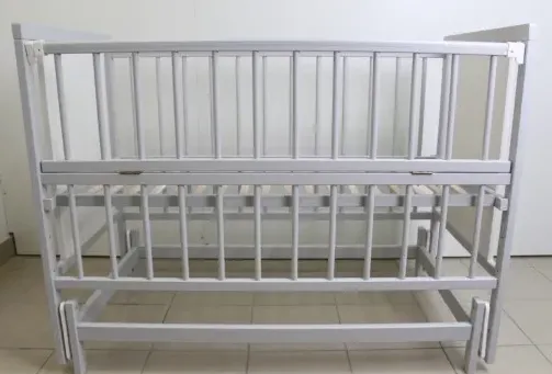 Pătuț Kuzya Urs Gri pe balansoar Pătuț Kuzya Urs Gri pe balansoar