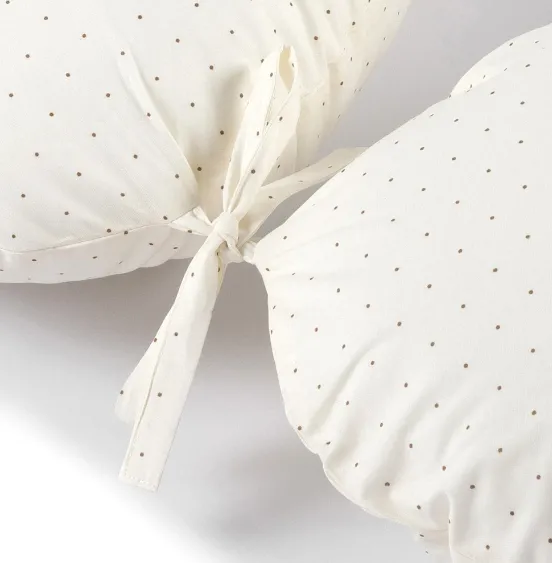 Pernă pentru gravide PM forma-V cu față de pernă Bulina Ivory, 135 cm Pernă pentru gravide PM forma-V cu față de pernă Bulina Ivory, 135 cm