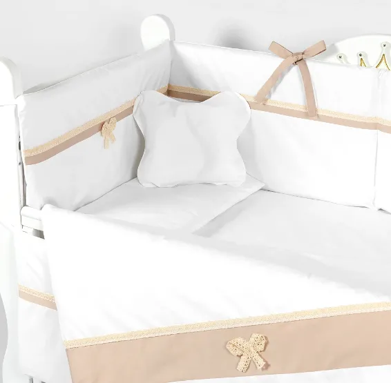 Lenjerie de pătuț PM Elegance Maro (8 piese), 120x60 cm Lenjerie de pătuț PM Elegance Maro (8 piese), 120x60 cm